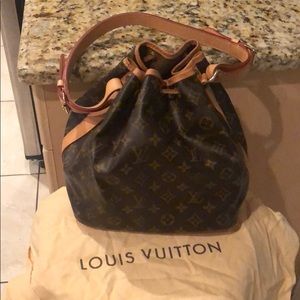 Louis Vuitton purse
